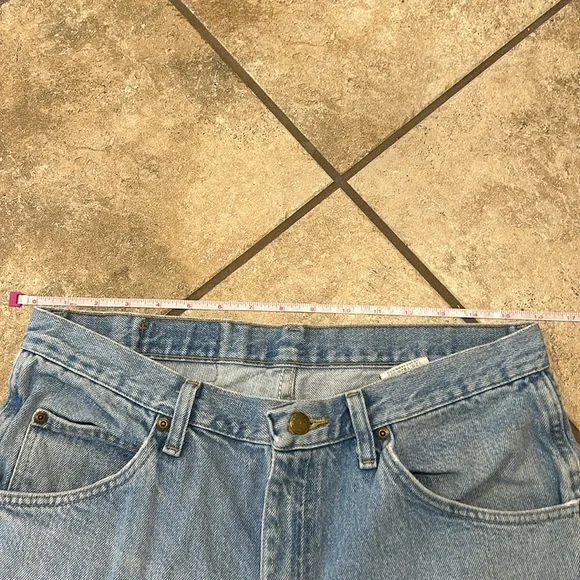 WRANGLER® FIVE STAR PREMIUM DENIM REGULAR FIT JEAN IN LT STONEWASH - Picture 8 of 13
